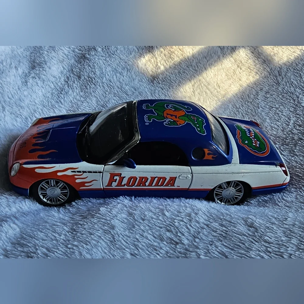 Collectable Thunderbird Florida Gators Die Cast Car
